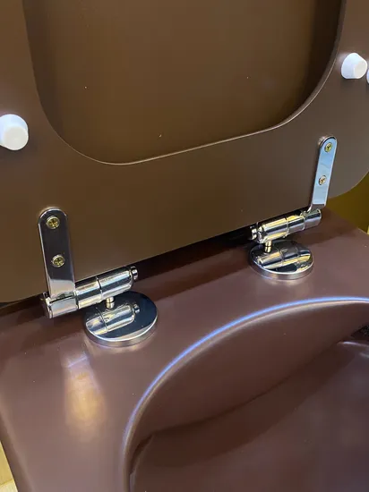 Bellissimo WC colorato in vendita a due pezzi con certificato di filigrana per uso domestico, best seller